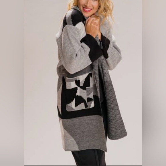 Vertigo Sweaters - Vertigo Black Gray White Color Block Cardigan Style Sweater Size M / P2P 20